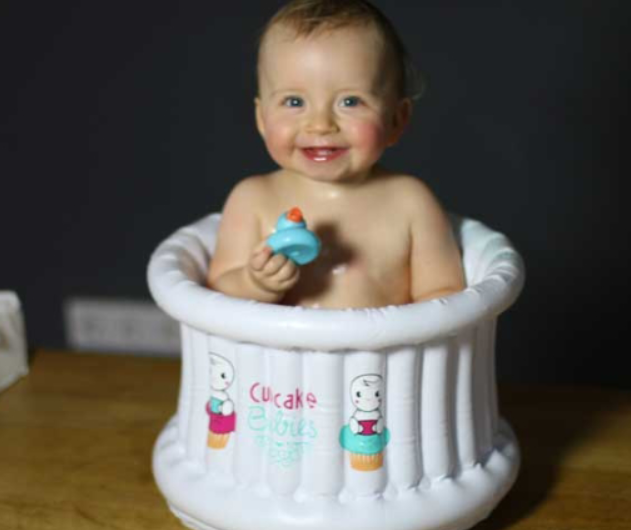 Cupcake Babies oppblåsbart badekart(0-12mnd)