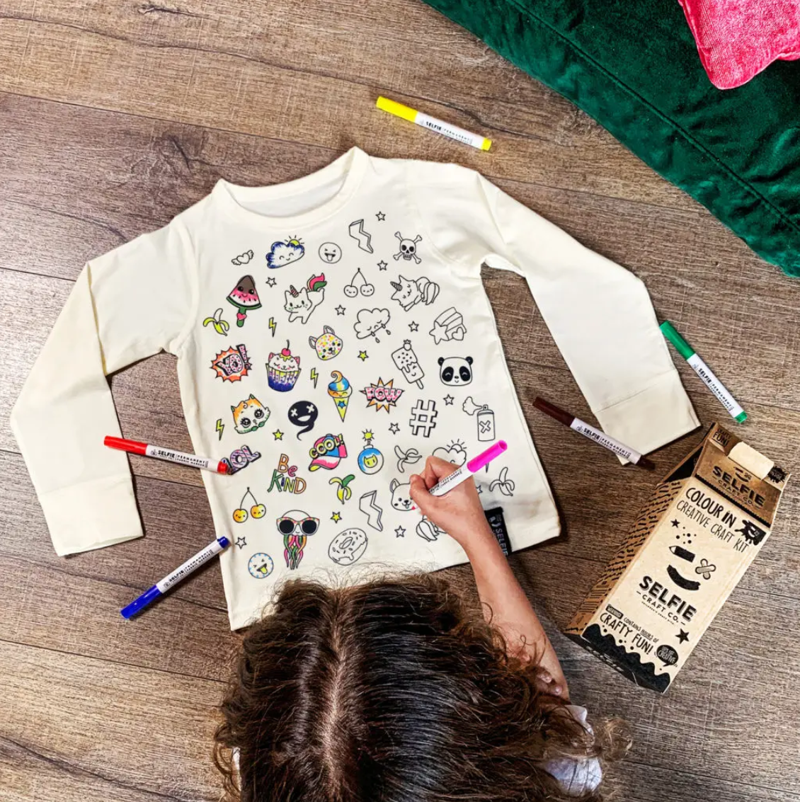 Selfie Clothing - fargelegg ditt eget tøy!
